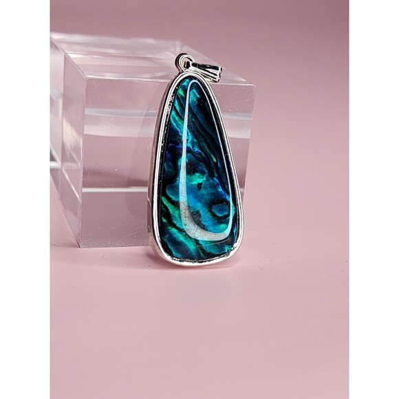 ABALONE SHELL TAPERED OVAL TEARDROP BLUE GREEN TURQUOISE PENDANT CHARM SILVER - Picture 3 of 12